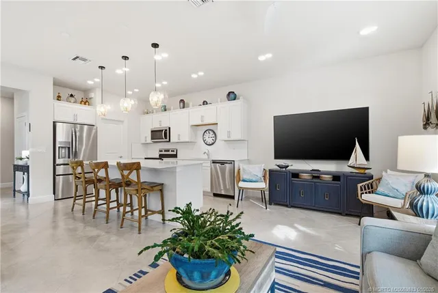 $449,000 | 1838 Southeast Roxy Way, Stuart, FL 34996