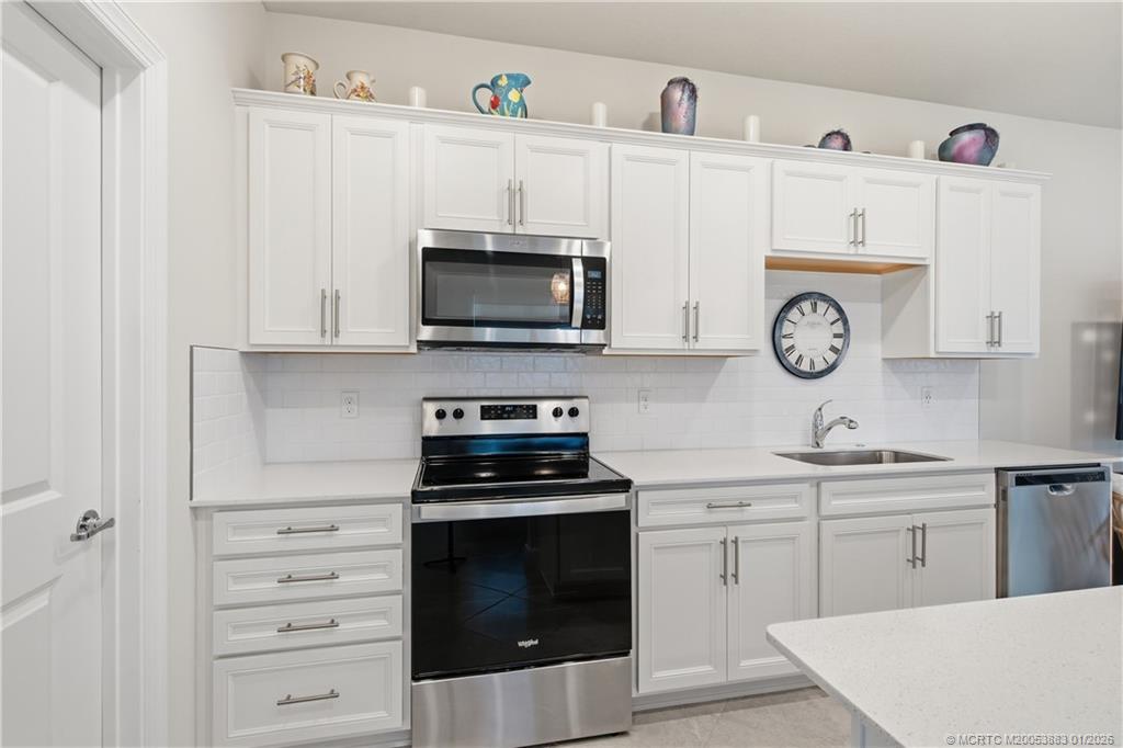 1838 Southeast Roxy Way Stuart, FL 34996 - Photo 9 of 31