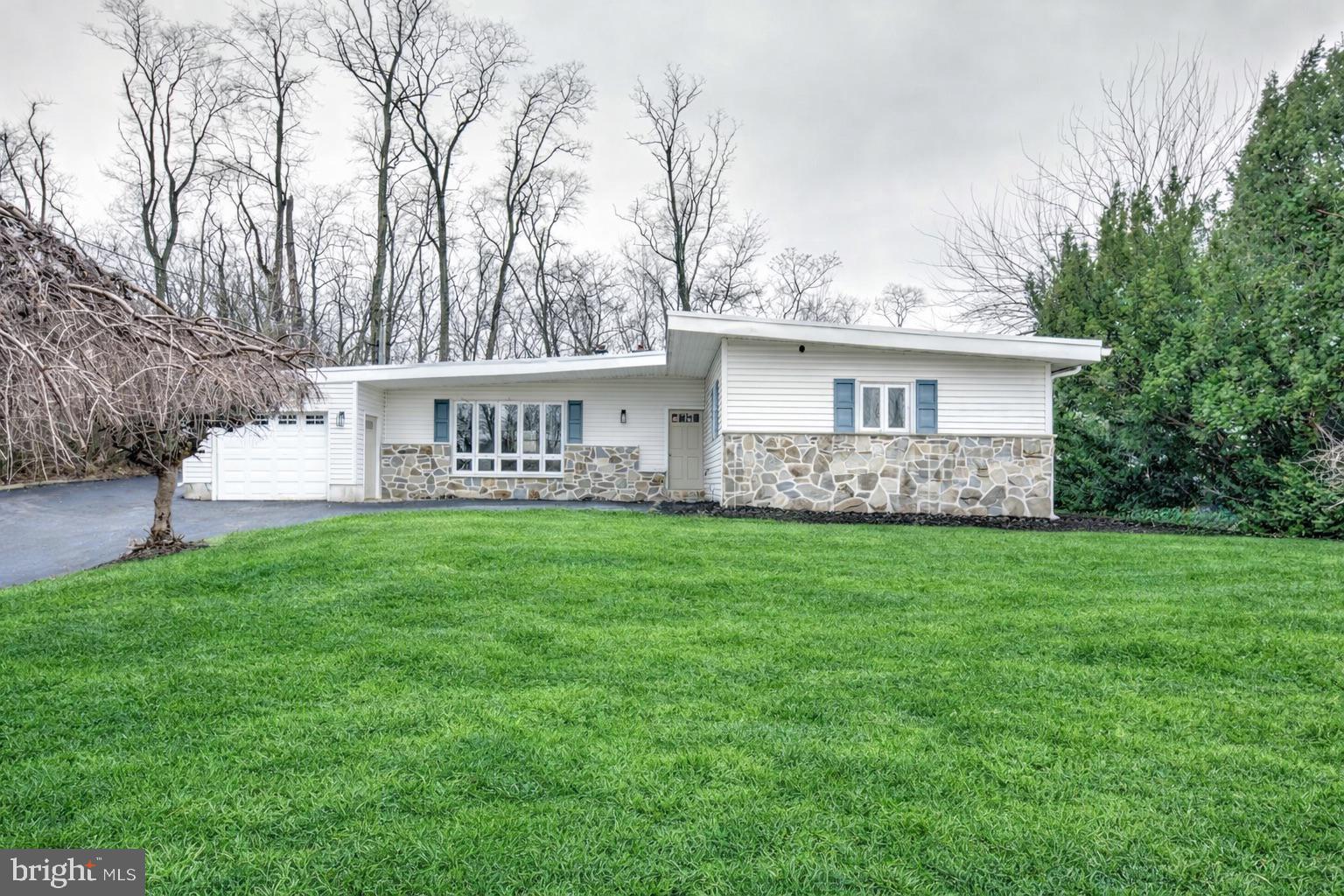 904 South Chester Road West Chester, PA 19382 - Photo 1 of 42