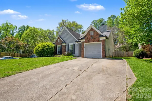 $324,900 | 9214 Rotherham Lane, Charlotte, NC 28216