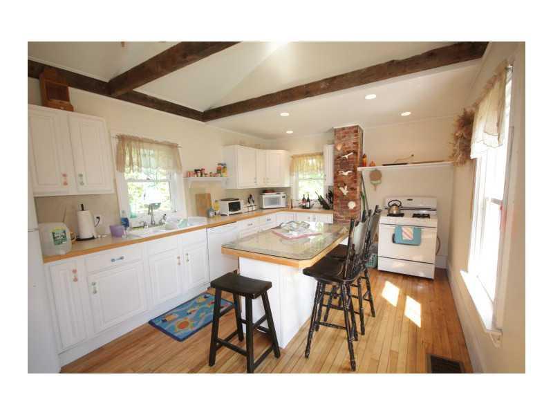 176 Back Narrows Road Boothbay, ME 04537 - Photo 3 of 16 Kitchen.