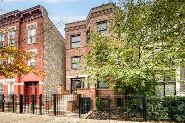 $2,505 | 856 North Hermitage Avenue, Unit 3F, Chicago, IL 60622