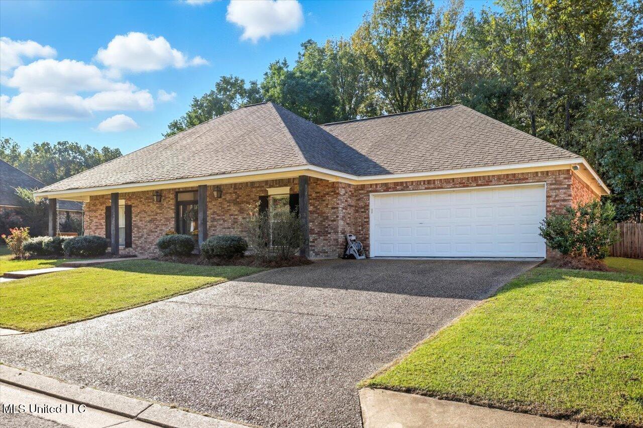 149 Navajo Circle Clinton, MS 39056 - Photo 3 of 28 03-149 Navajo Cir _ Home Tours MS-2