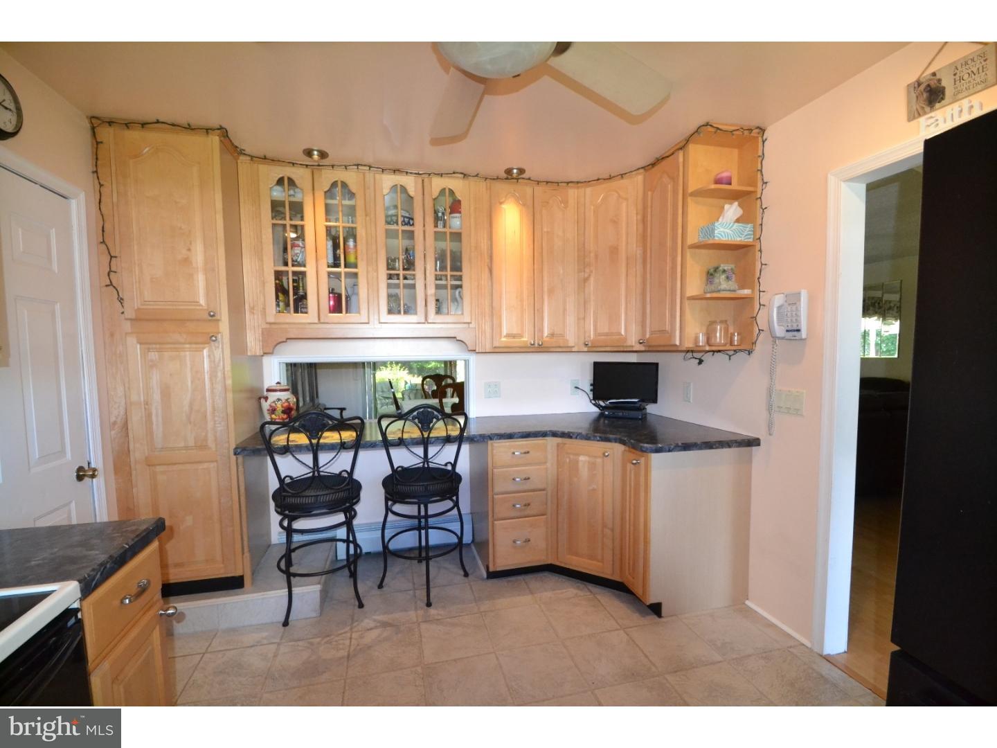 43 Homestead Road Levittown, PA 19056 - Photo 7 of 24 Kitchen
