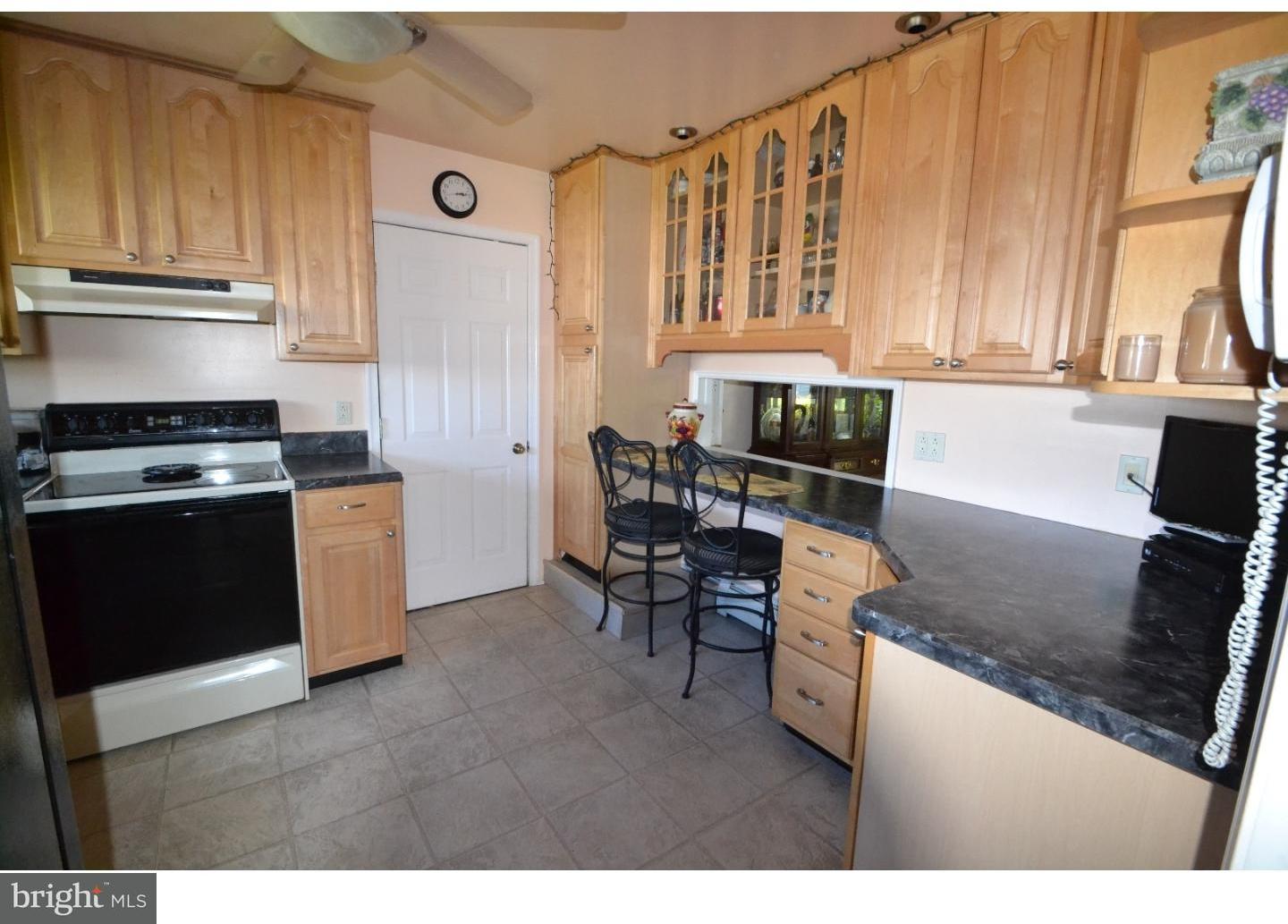 43 Homestead Road Levittown, PA 19056 - Photo 8 of 24 Kitchen