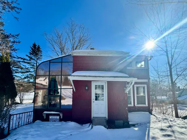 $109,900 | 52 Mechanic Street, Bucksport, ME 04416