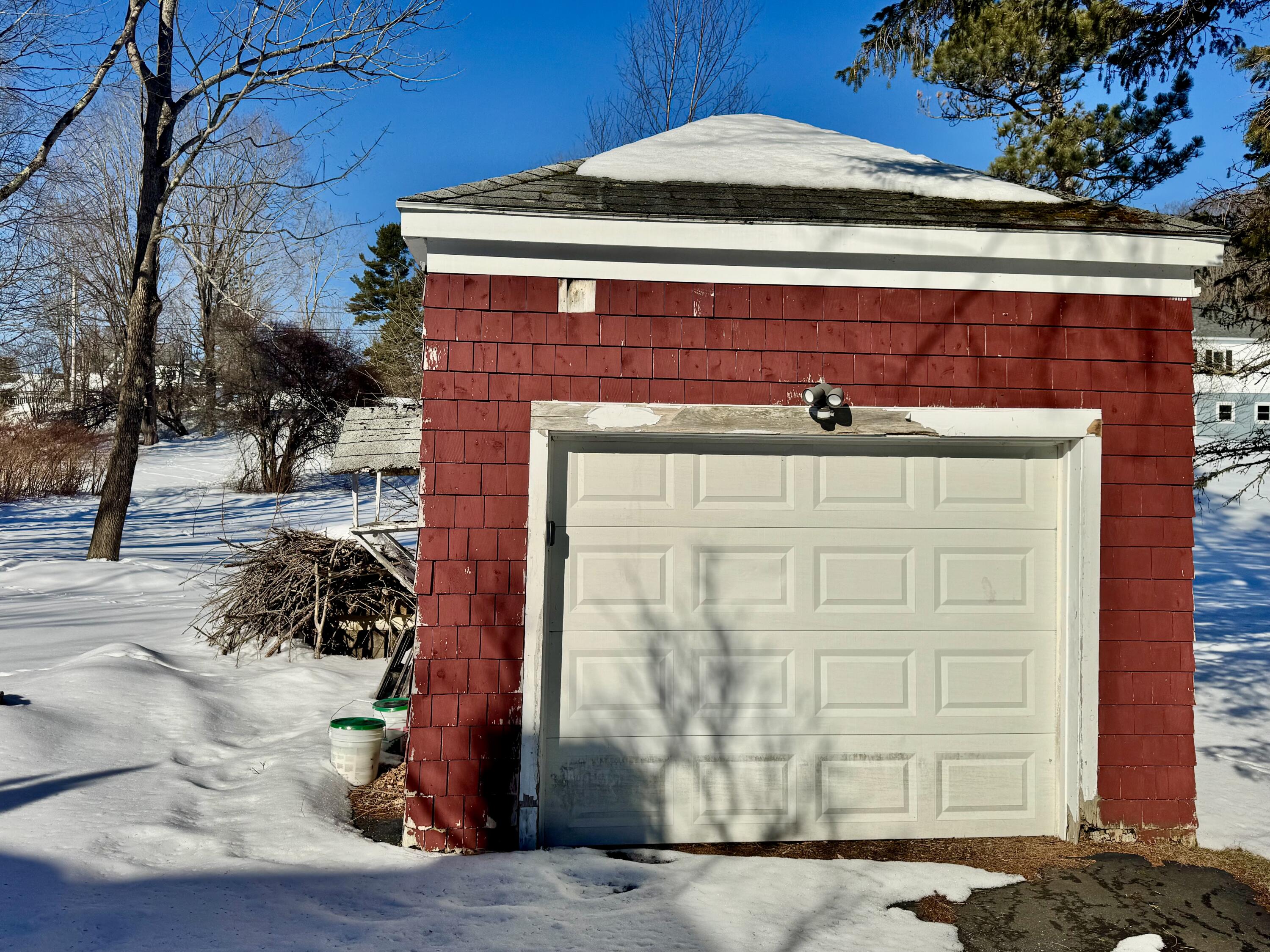 52 Mechanic Street Bucksport, ME 04416 - Photo 4 of 22 IMG_4018