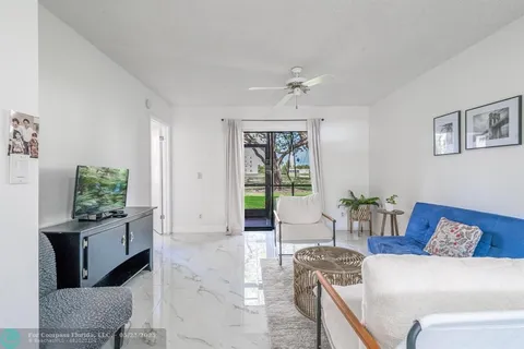 $159,000 | 10402 Sunrise Lakes Boulevard, Unit 107, Sunrise, FL 33322