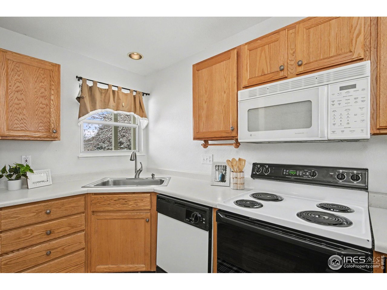 2925 West Stuart Street, Unit 11 Fort Collins, CO 80526 - Photo 13 of 30