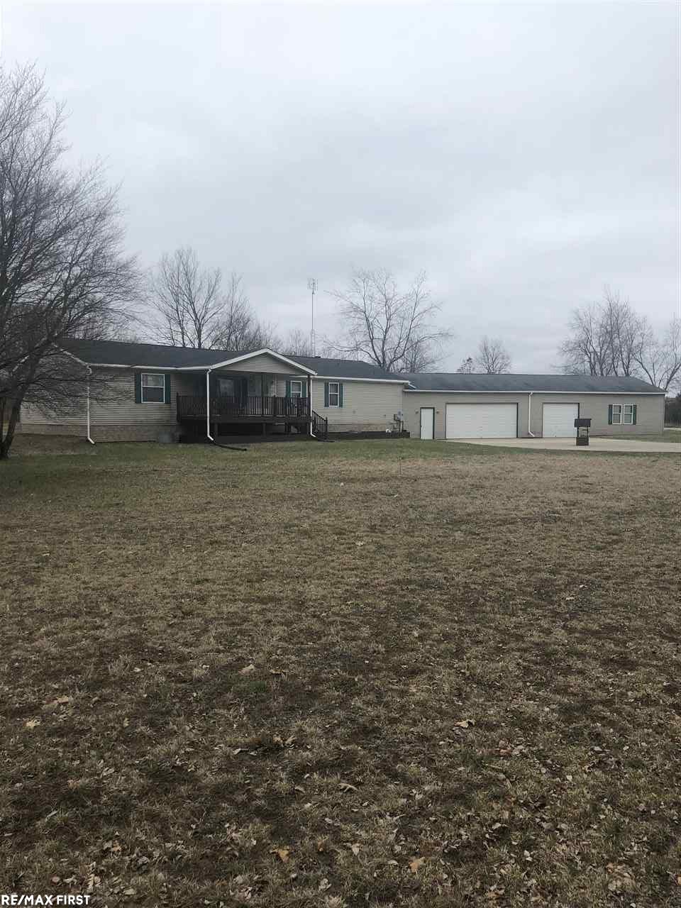 3275 Barnes Lake Road Columbiaville, MI 48421 - Photo 1 of 58 31345774.JPG