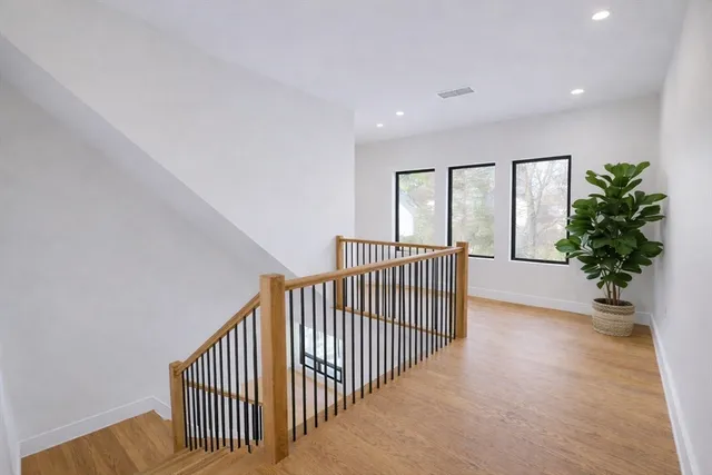 $3,295,000 | 544 Saw Mill Brook Parkway, Newton, MA 02459