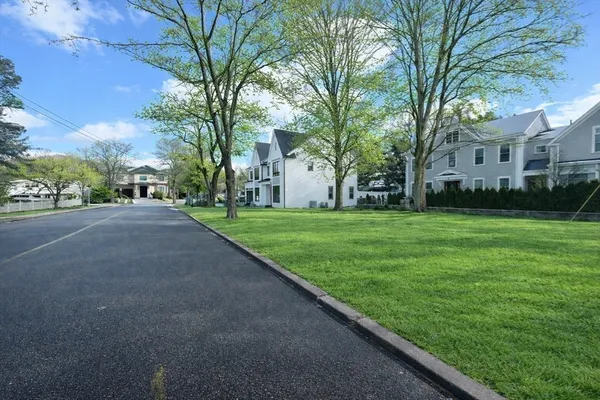 $3,295,000 | 544 Saw Mill Brook Parkway, Newton, MA 02459