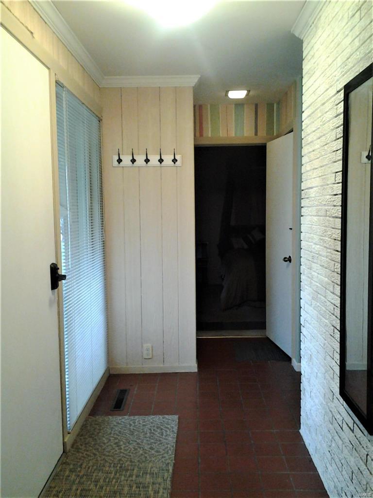 930 Schulte Road St. Louis, MO 63146 - Photo 2 of 27 Gallery Image 2