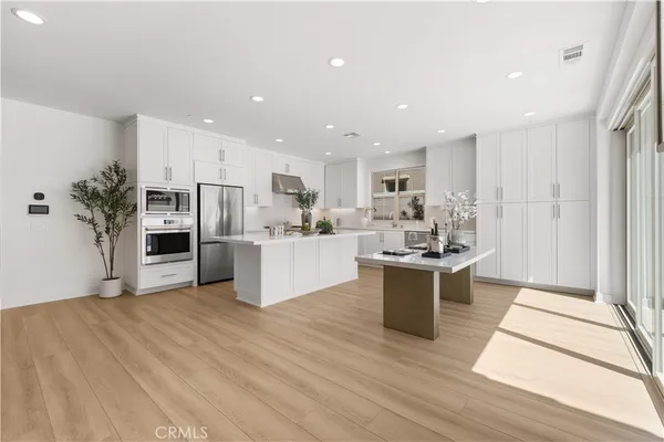 $3,250,000 | 168 Somera, Irvine, CA 92602