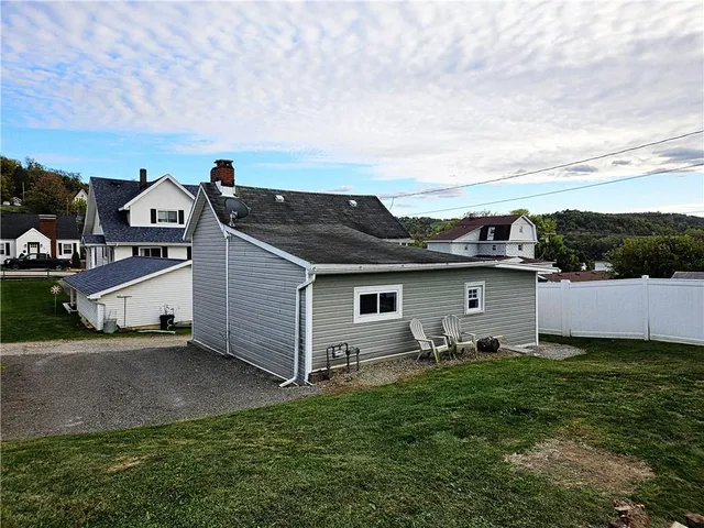 $100,000 | 10 Eggers Avenue, Belle Vernon, PA 15012