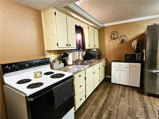 $100,000 | 10 Eggers Avenue, Belle Vernon, PA 15012