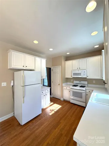 $2,495 | 1928 Dearmon Drive, Charlotte, NC 28205