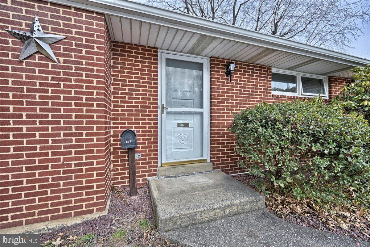 517 Colony Road Camp Hill, PA 17011 - Photo 4 of 39 Gallery Image 4