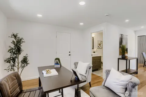 $1,050,000 | 14379 104th Avenue Northeast, Kirkland, WA 98034