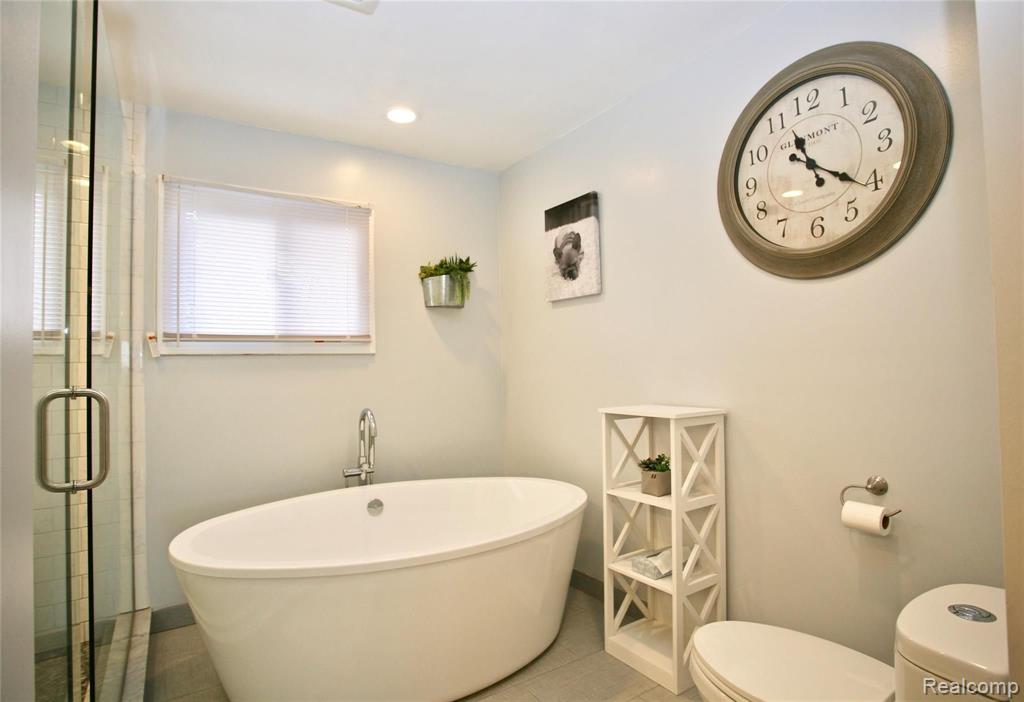 877 Stanford Court Rochester Hills, MI 48309 - Photo 10 of 17