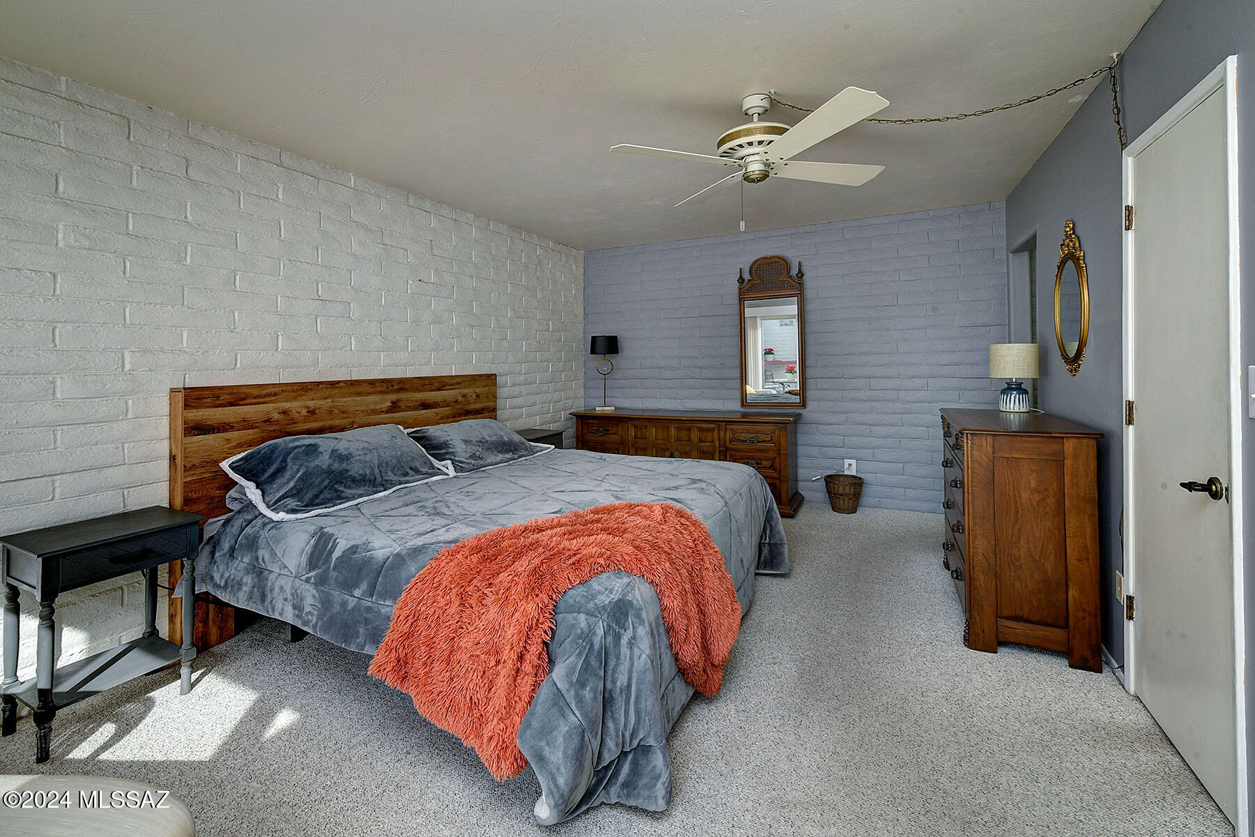 729 West Las Lomitas Road Tucson, AZ 85704 - Photo 24 of 40 MASTER BDRM LOOKING TOWARDS BATHROOM