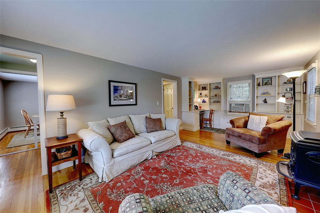 19 Lafayette Road Barrington, RI 02806 - Photo 3 of 9