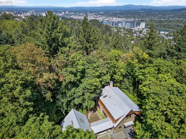 $2,400,000 | 5128 Southwest Northwood Avenue, Portland, OR 97239