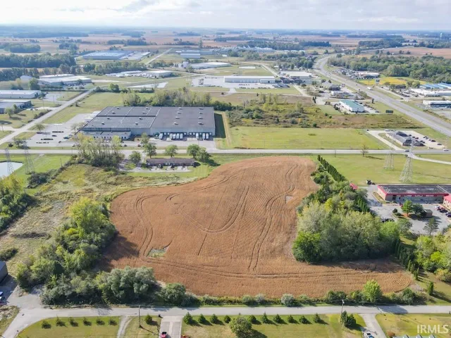 $205,000 | 300 South County Road, New Castle, IN 47362