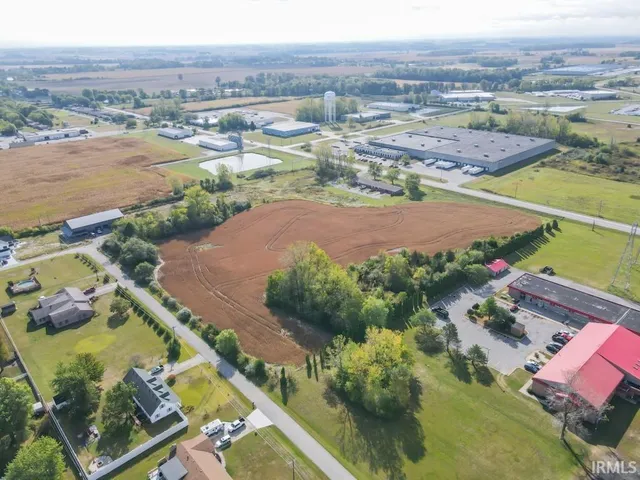 $205,000 | 300 South County Road, New Castle, IN 47362