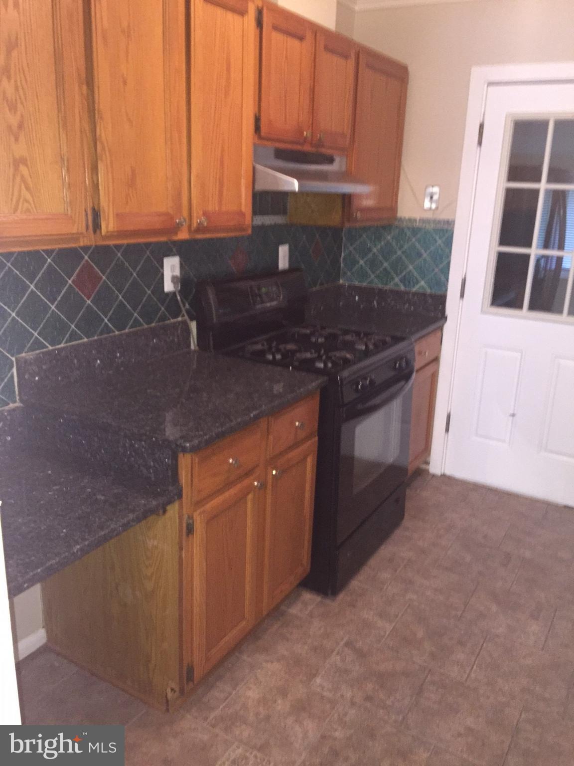 7736 Muncy Road Landover, MD 20785 - Photo 5 of 13 Kitchen