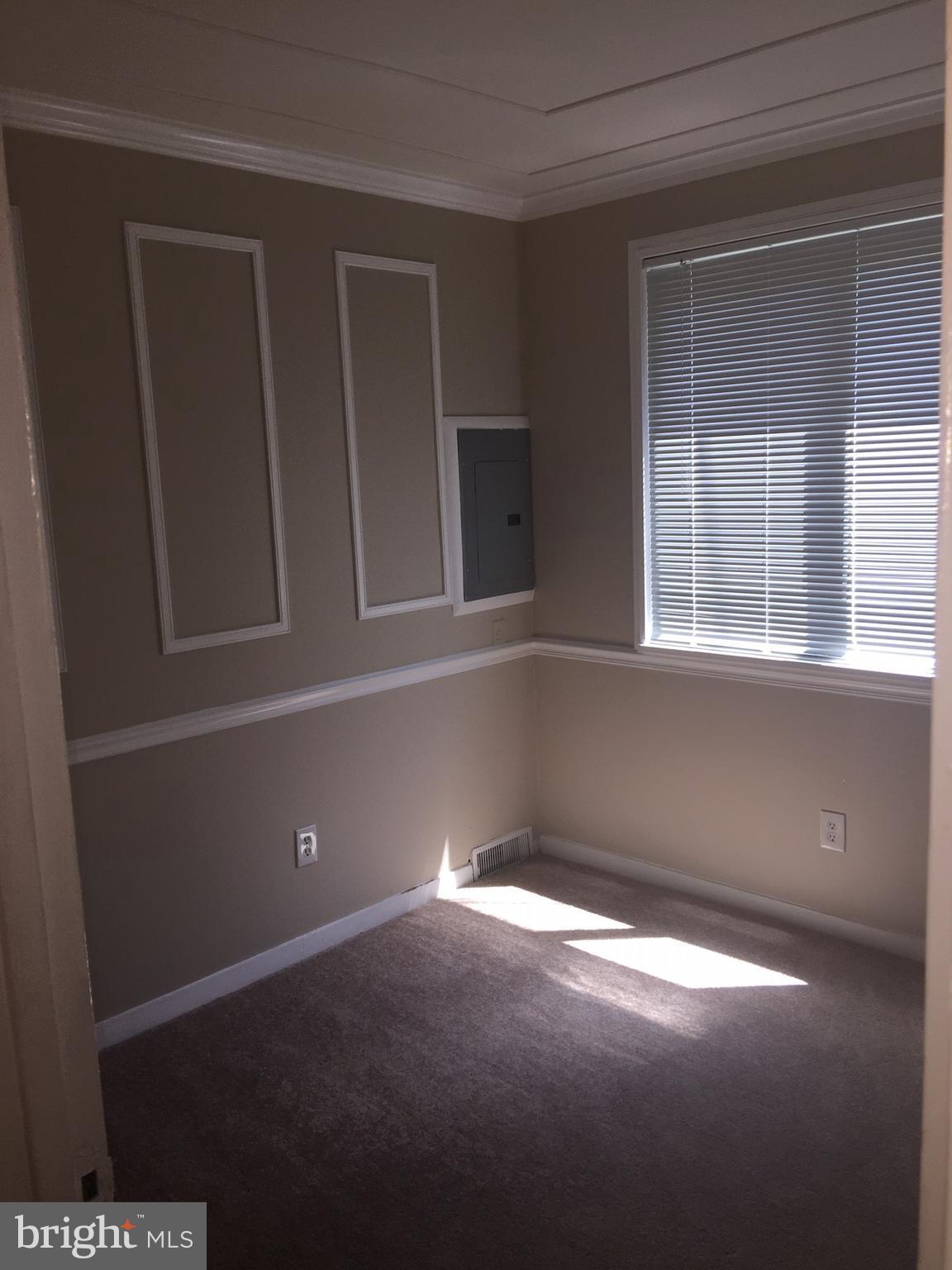 7736 Muncy Road Landover, MD 20785 - Photo 6 of 13 Living Room