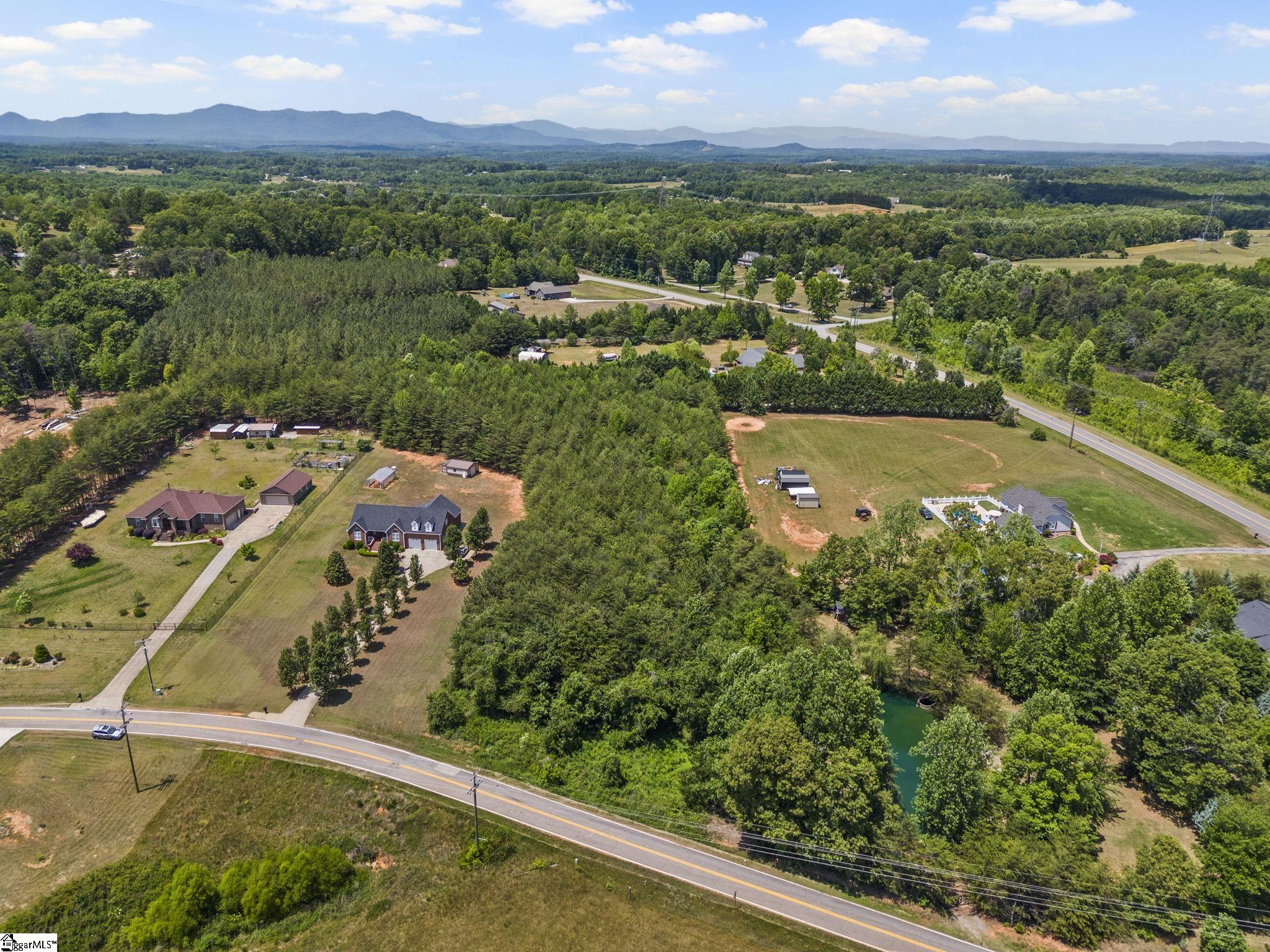 136 Prison Camp Road Campobello, SC 29322 - Photo 2 of 17