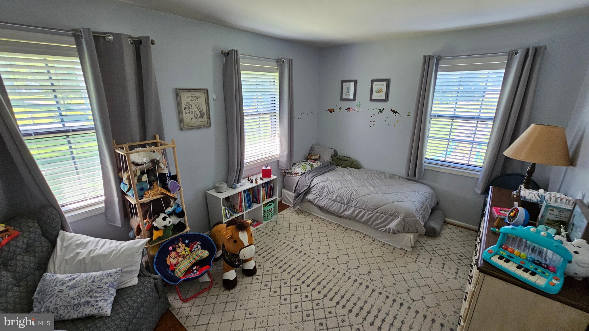 10921 Dumbarton Drive Dunkirk, MD 20754 - Photo 10 of 20 a bedroom with bed and a window