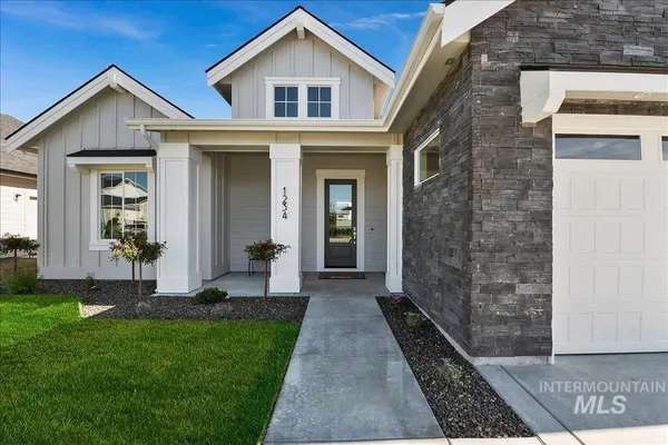 $824,900 | 6372 West Carnock Drive, Eagle, ID 83616