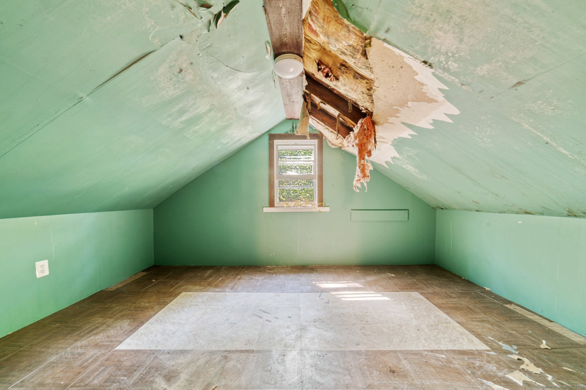 28 Trumbull Street Litchfield, CT 06750 - Photo 23 of 23 a view of an empty room with windows