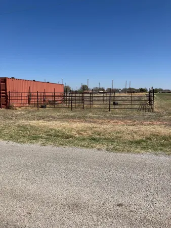 $165,000 | 909 West 13th Street, Quanah, TX 79252