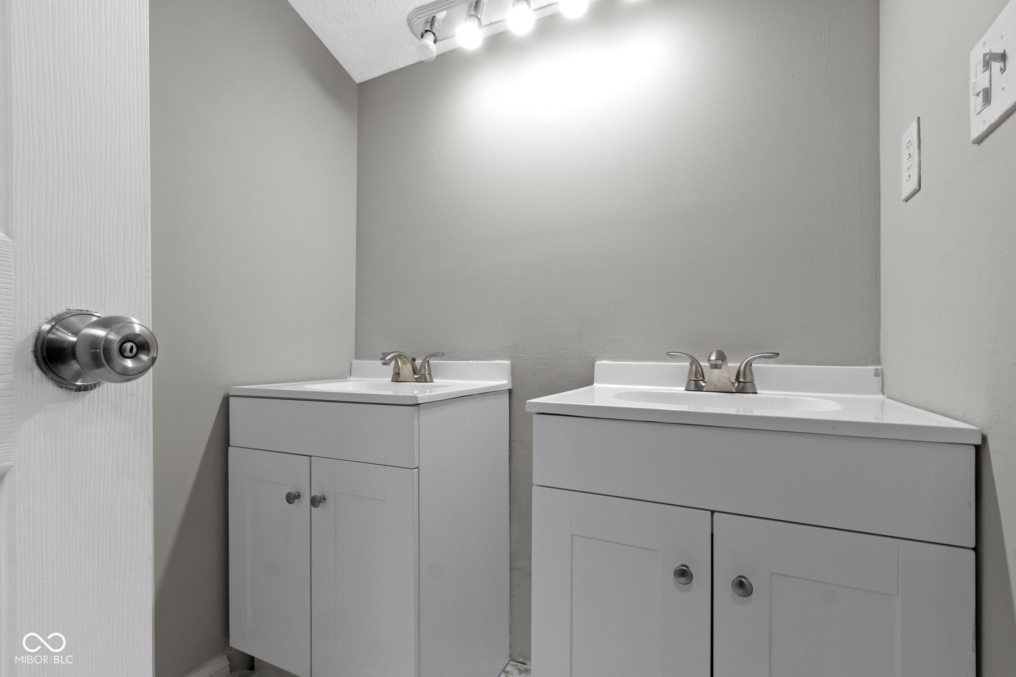 4140 Melbourne Road Indianapolis, IN 46228 - Photo 23 of 27