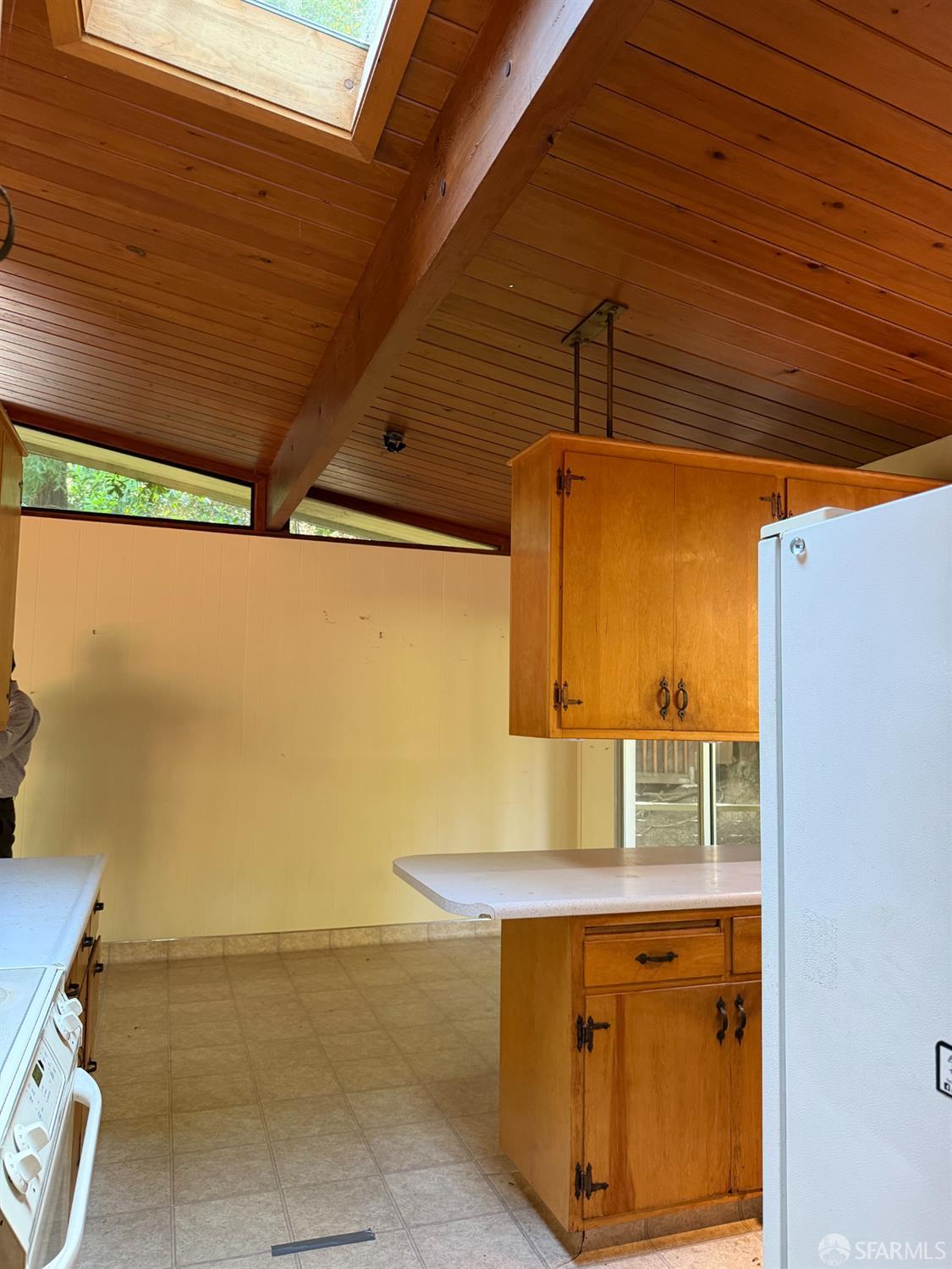 7101 Pinehaven Road Oakland, CA 94611 - Photo 16 of 45