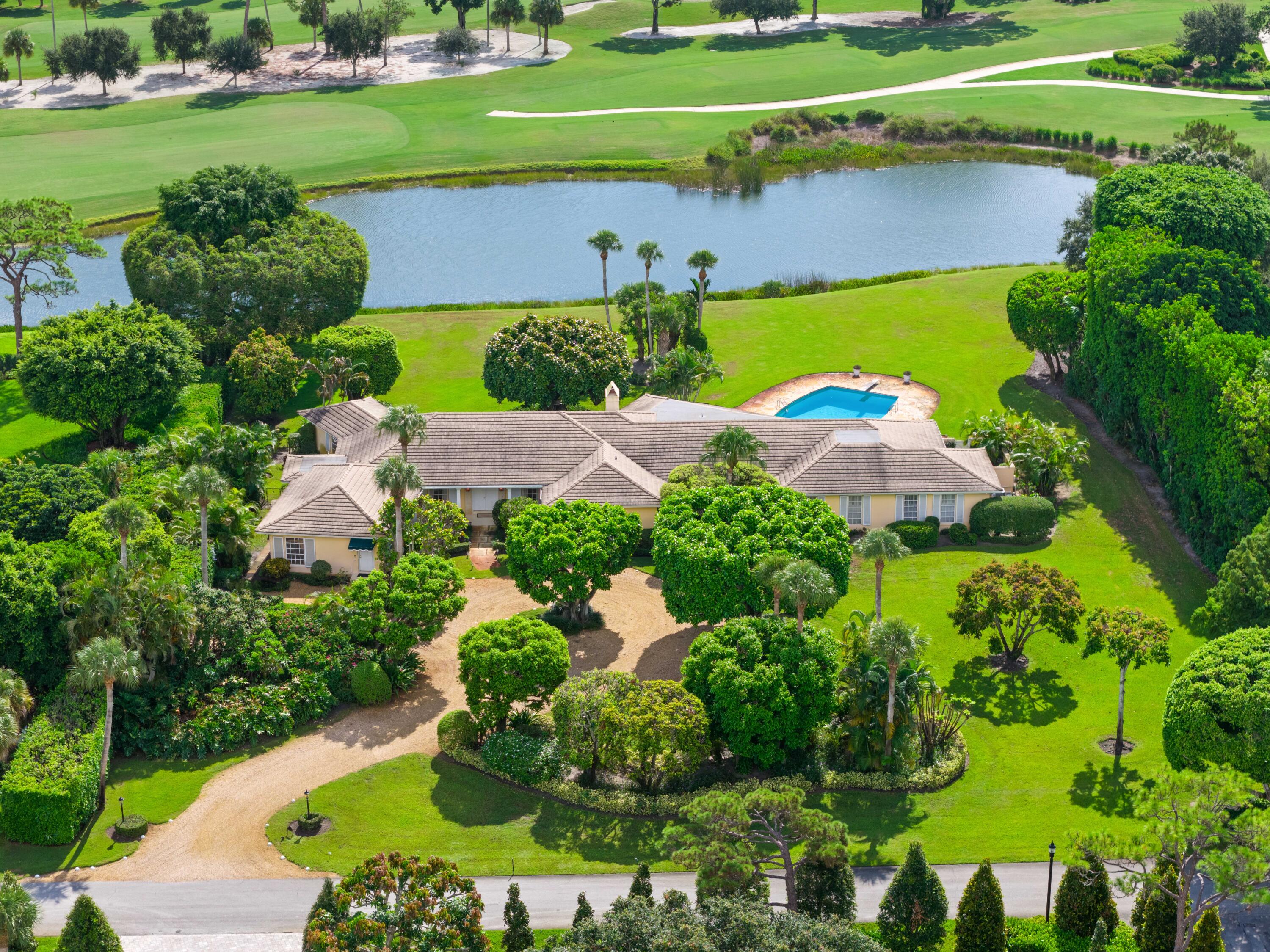 8 Country Road West Boynton Beach, FL 33436 - Photo 1 of 26 Aerial