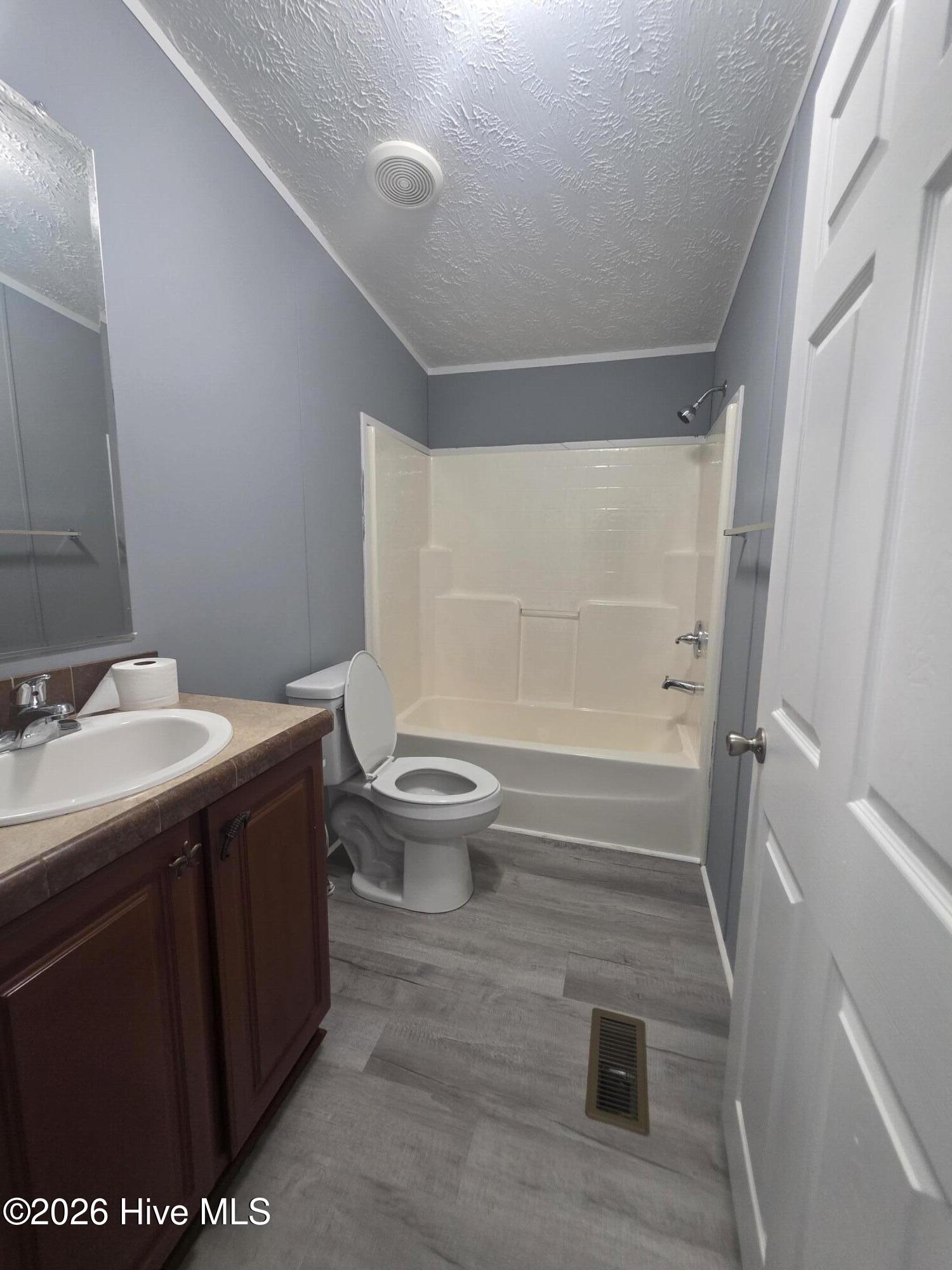 1985 Andrews Road Murphy, NC 28906 - Photo 16 of 18 Second Bath