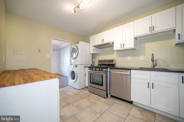 $350,000 | 3705 South George Mason Drive, Unit 1617S, Falls Church, VA 22041