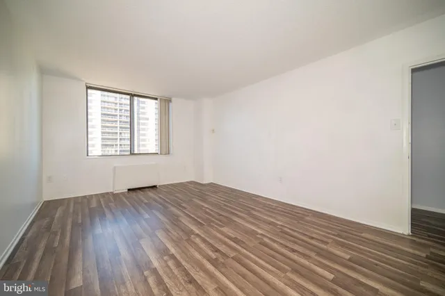 $350,000 | 3705 South George Mason Drive, Unit 1617S, Falls Church, VA 22041