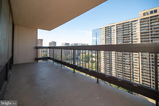 $350,000 | 3705 South George Mason Drive, Unit 1617S, Falls Church, VA 22041