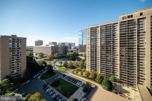 $350,000 | 3705 South George Mason Drive, Unit 1617S, Falls Church, VA 22041