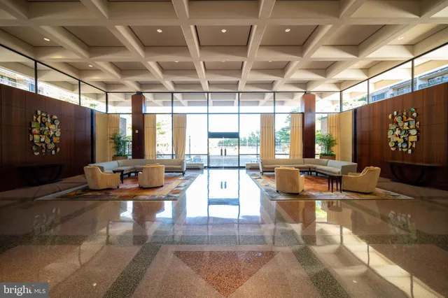 $350,000 | 3705 South George Mason Drive, Unit 1617S, Falls Church, VA 22041