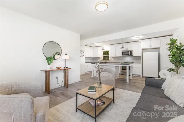 $239,900 | 2334 Woodleaf Drive, Gastonia, NC 28052