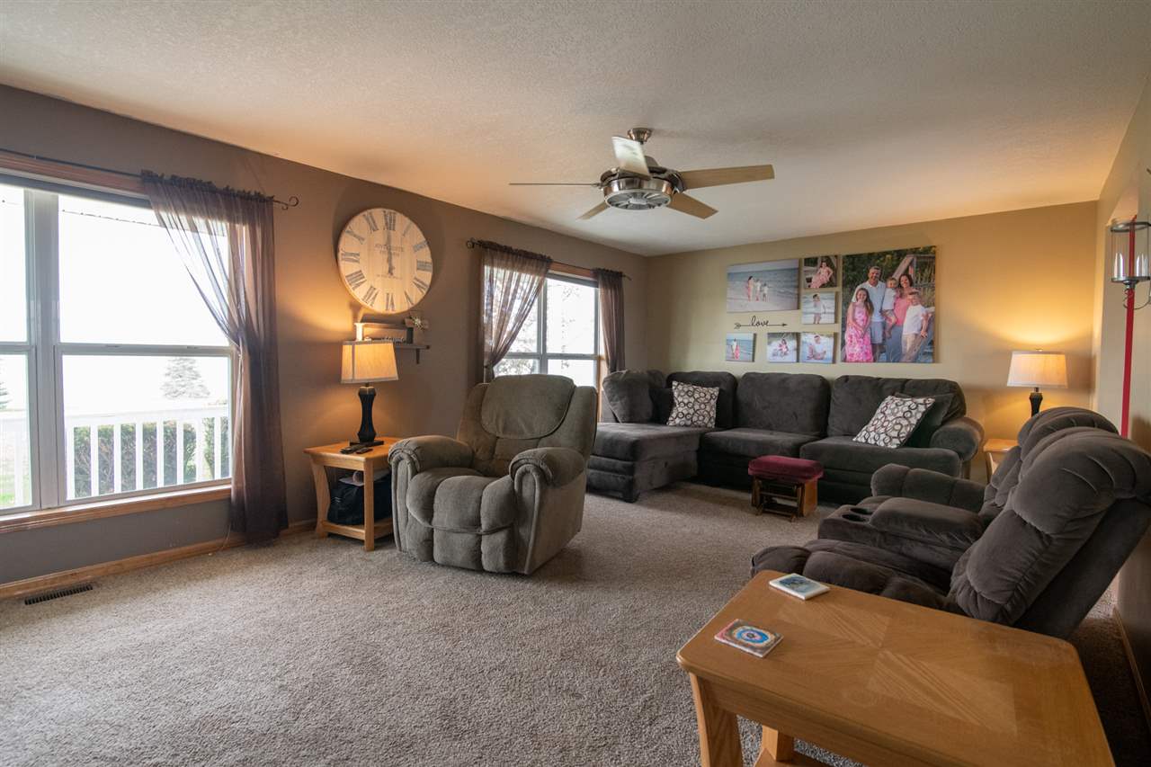 435 East Beaver Road Kawkawlin, MI 48631 - Photo 2 of 30