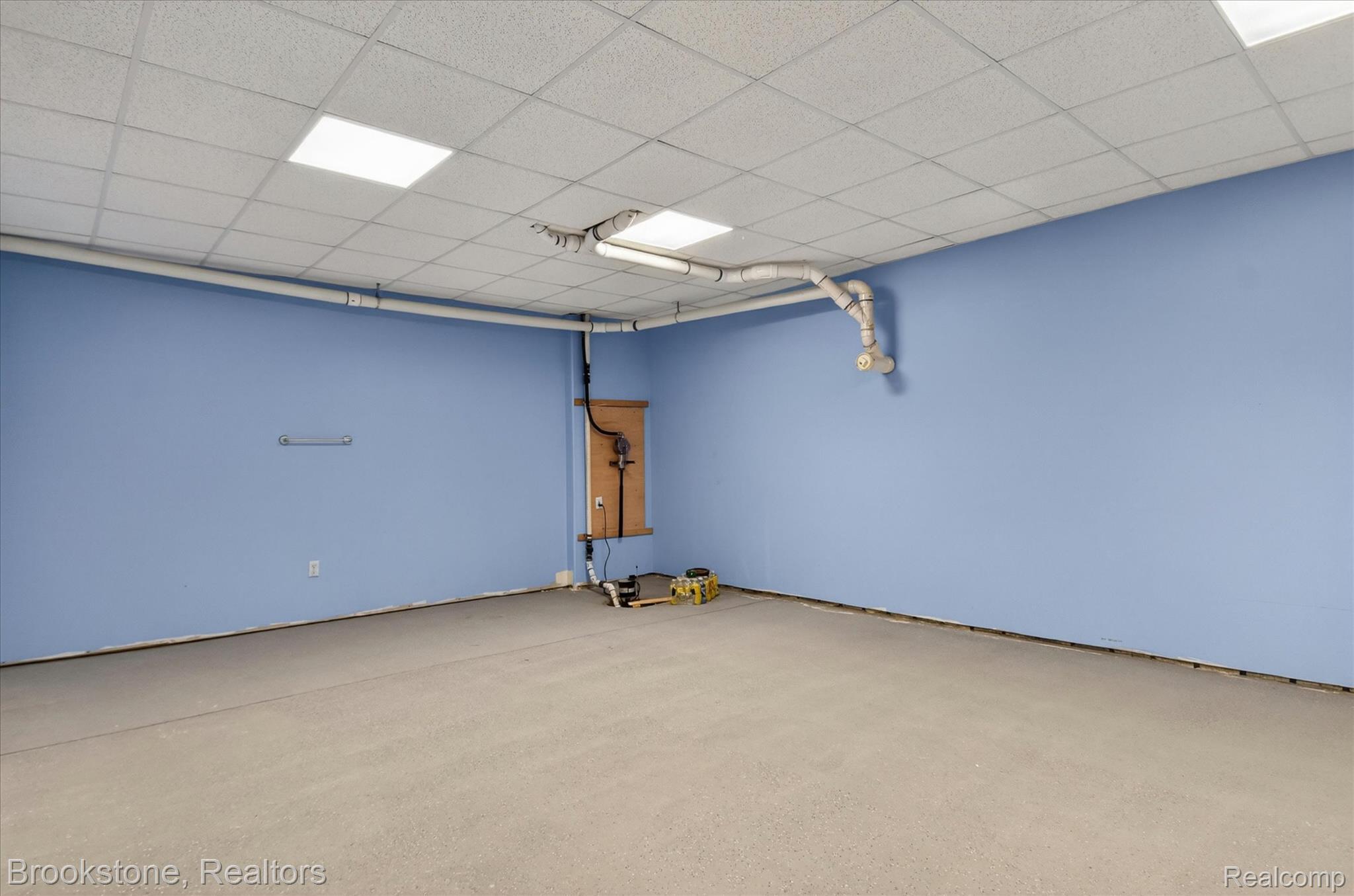 75230 Cryderman Road Richmond, MI 48062 - Photo 69 of 88 61-75230 Cryderman-Rd-Richmond-WindowStill.jpg