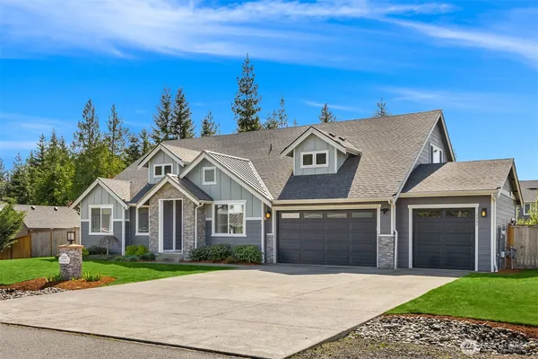 $1,050,000 | 5597 North W Muddy Paws Court, Bremerton, WA 98312