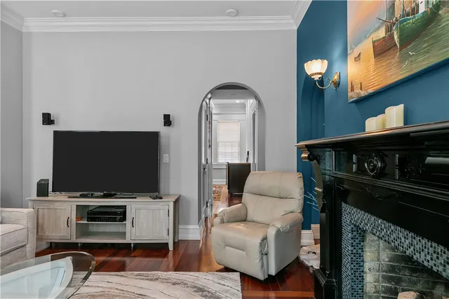 $1,300,000 | 75 Pelham Street, Unit B, Newport, RI 02840